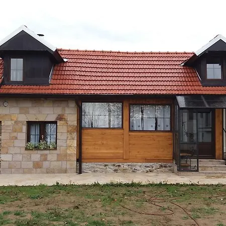 בית כפרי Glogovac *