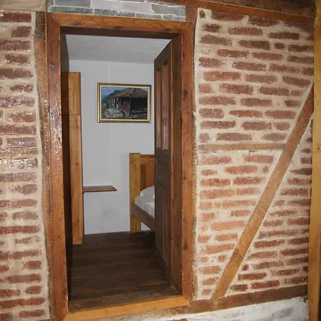 בית כפרי Glogovac *